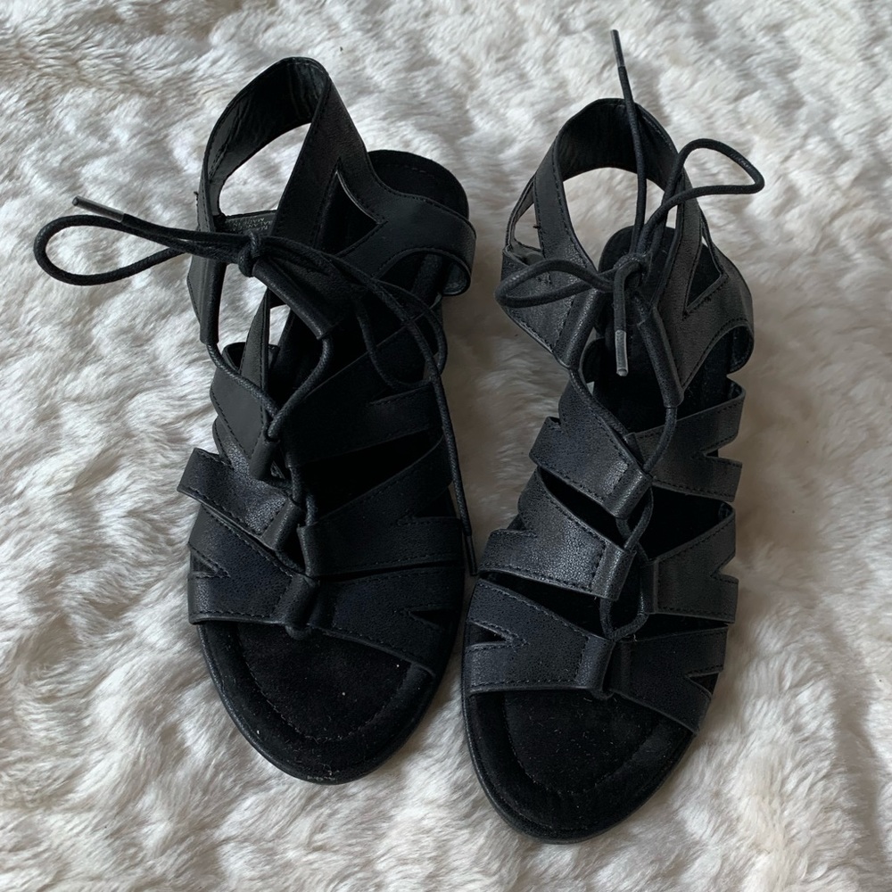 nine west black sandals